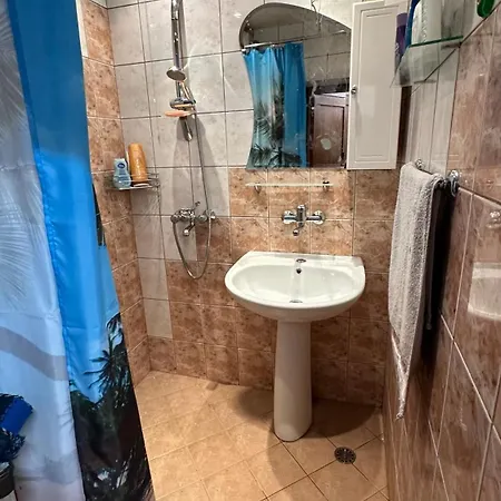 Tsveten Kv * فارنا